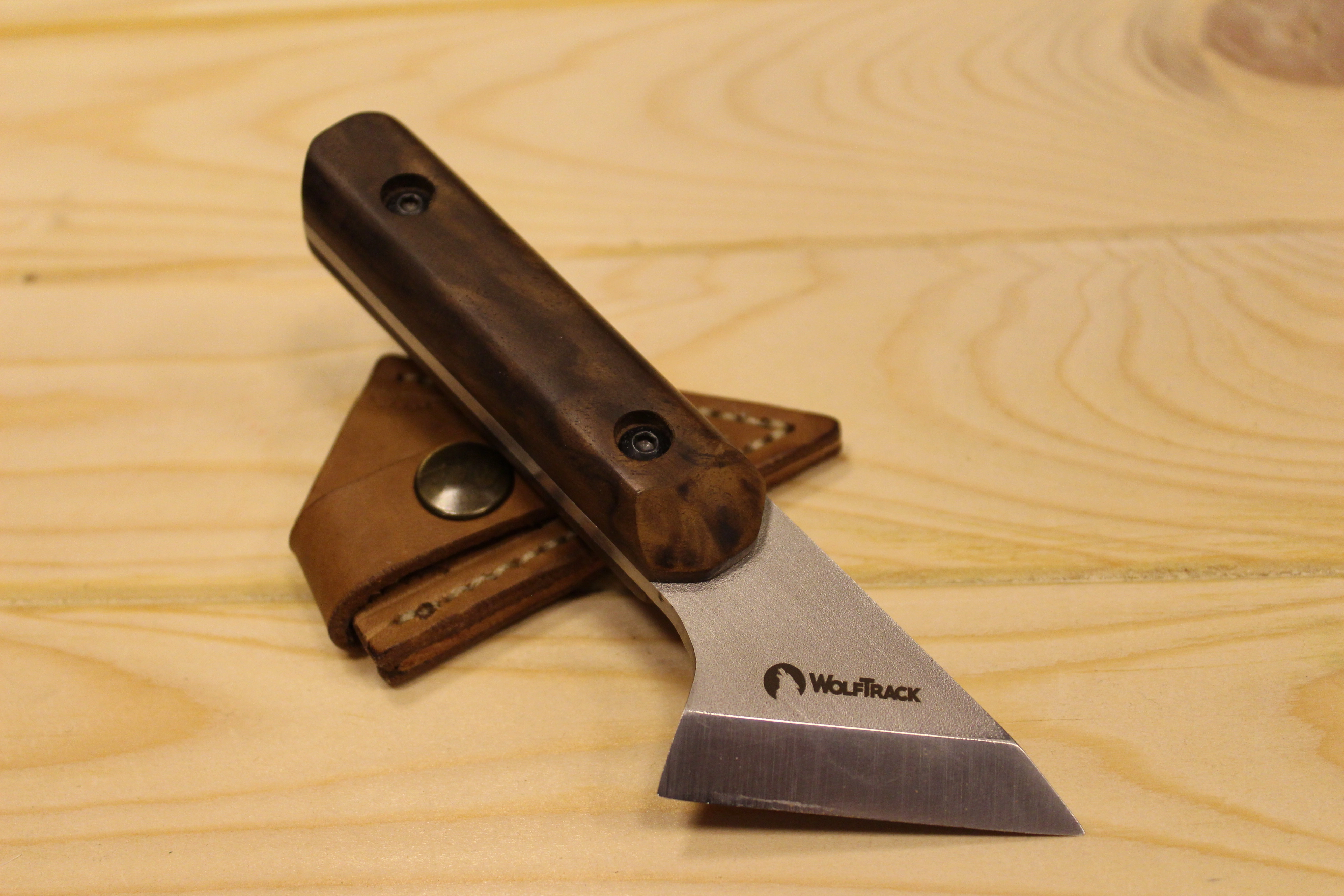 Kiridashi Özel Tasarım Wolftrack