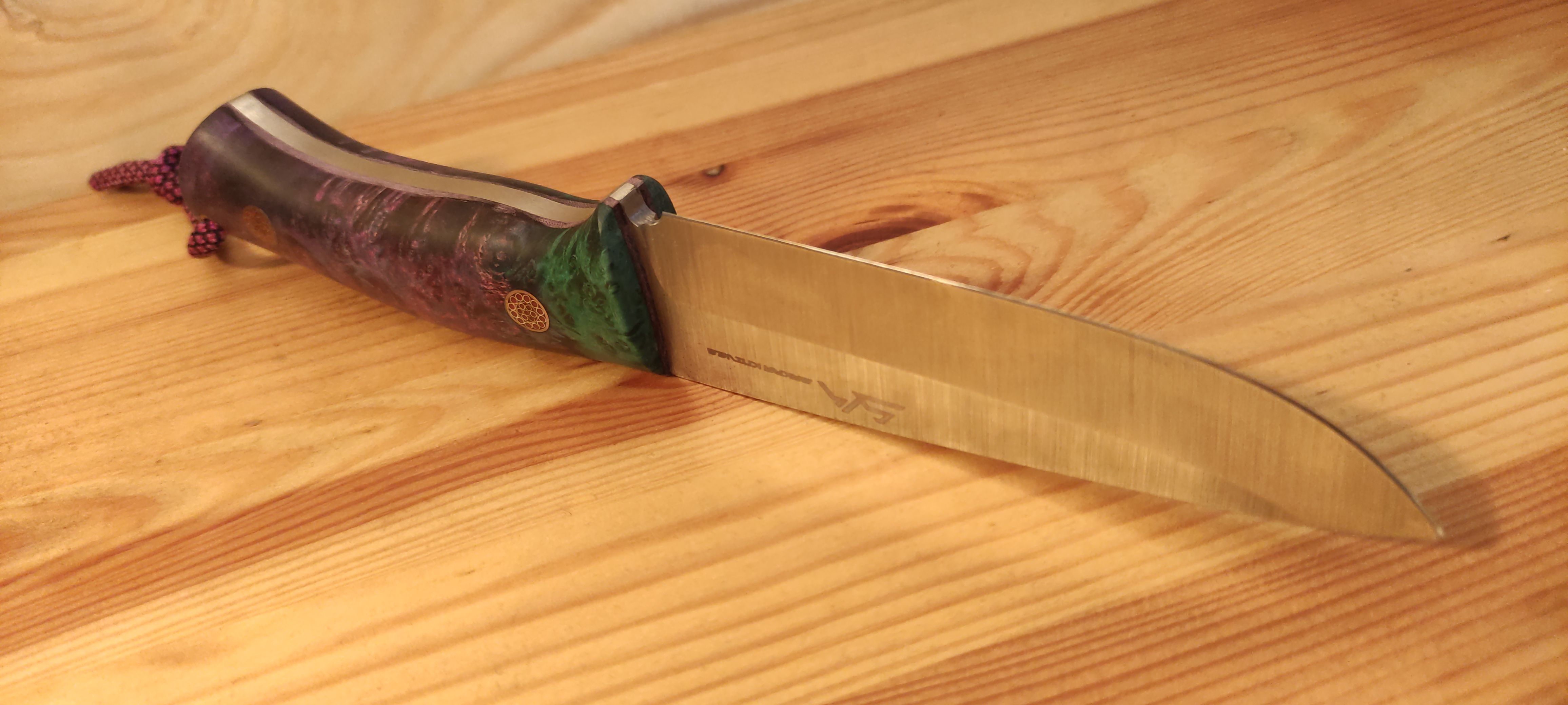WOLFTRACK PURPLE GREEN BUSHCRAFT BIÇAK